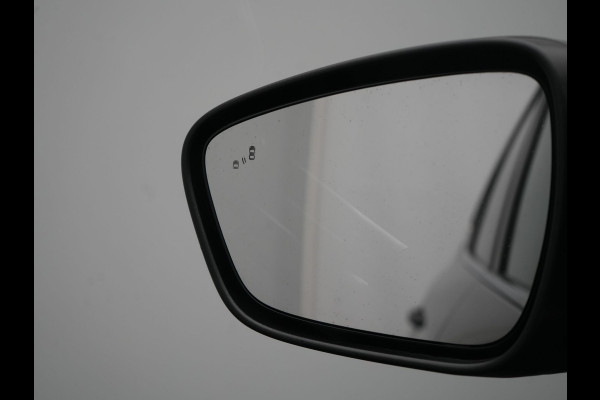 Ford Kuga 2.5 Titanium Plug In Hybrid 225pk Dealer O.H. PHEV | Panodak | Trekhaak Afneembaar | Adaptive Cruise | 360 Camera | Bang&Olufsen | Sportstoelen & Stuur Verwarmd | Keyless | Blis | Navigatie | DAB |