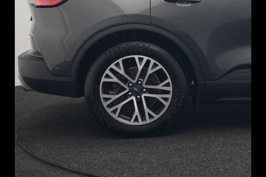 Ford Kuga 2.5 Titanium Plug In Hybrid 225pk Dealer O.H. PHEV | Panodak | Trekhaak Afneembaar | Adaptive Cruise | 360 Camera | Bang&Olufsen | Sportstoelen & Stuur Verwarmd | Keyless | Blis | Navigatie | DAB |