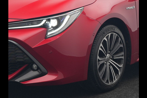 Toyota Corolla Touring Sports 2.0 Hybrid Dynamic 180pk Dealer O.H. | Adaptive Cruise | Camera | Sportstoelen & Stuur Verwarmd | Apple Carplay | Keyless | Blis | Navigatie | DAB |