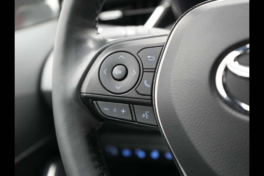 Toyota Corolla Touring Sports 2.0 Hybrid Dynamic 180pk Dealer O.H. | Adaptive Cruise | Camera | Sportstoelen & Stuur Verwarmd | Apple Carplay | Keyless | Blis | Navigatie | DAB |