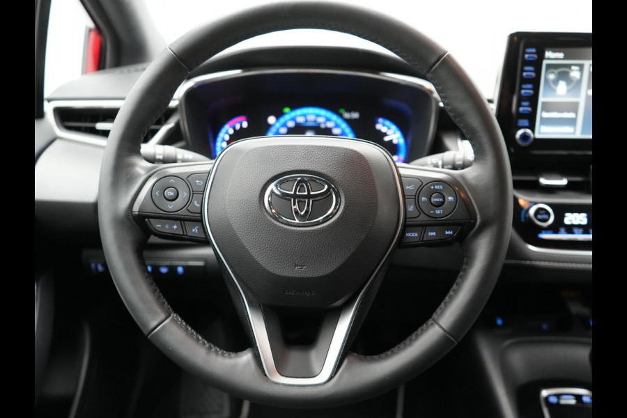 Toyota Corolla Touring Sports 2.0 Hybrid Dynamic 180pk Dealer O.H. | Adaptive Cruise | Camera | Sportstoelen & Stuur Verwarmd | Apple Carplay | Keyless | Blis | Navigatie | DAB |