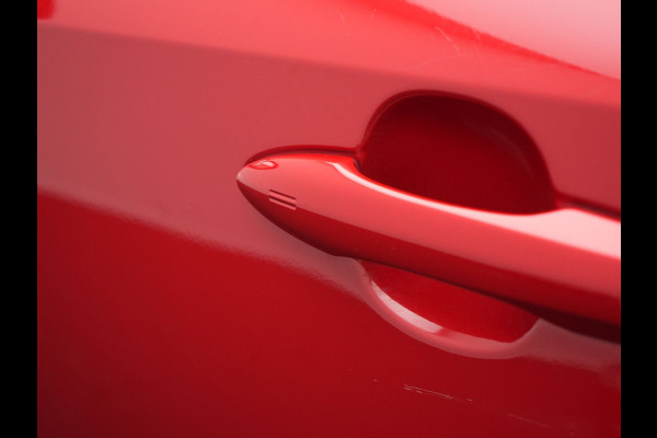 Toyota Corolla Touring Sports 2.0 Hybrid Dynamic 180pk Dealer O.H. | Adaptive Cruise | Camera | Sportstoelen & Stuur Verwarmd | Apple Carplay | Keyless | Blis | Navigatie | DAB |