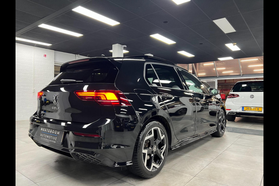 Volkswagen Golf 8.5 1.5 eTSI R-Line | CAMERA | LED | PANO |