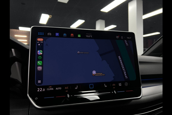 Volkswagen Golf 8.5 1.5 eTSI R-Line | CAMERA | LED | PANO |