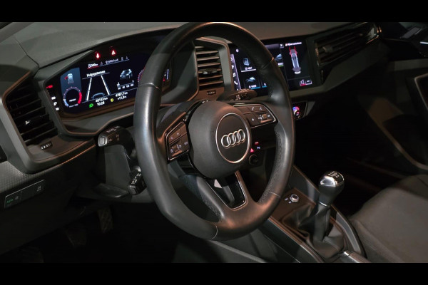 Audi A1 Sportback 25 TFSI Attitude | Virtual | Cruise | Navi | Carplay | Parkeersensoren