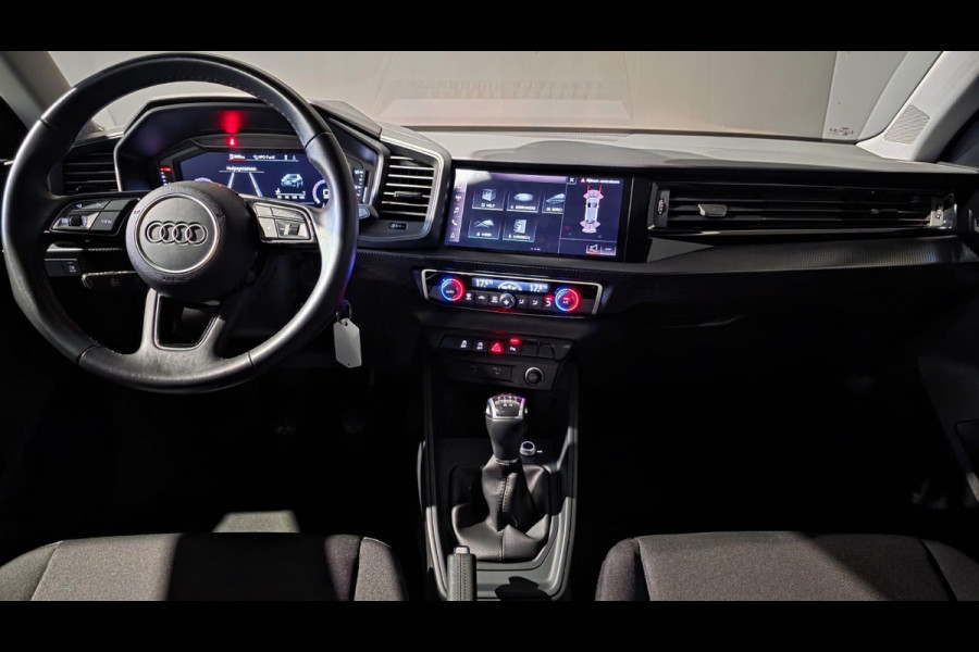 Audi A1 Sportback 25 TFSI Attitude | Virtual | Cruise | Navi | Carplay | Parkeersensoren