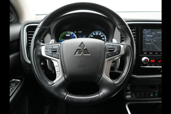 Mitsubishi Outlander 2.4 PHEV Intense Plug In Hybrid 225pk Dealer O.H PHEV | Trekhaak | Camera | Lederen Sportstoelen Verwarmd | Navigatie | Keyless | Android Auto | DAB |