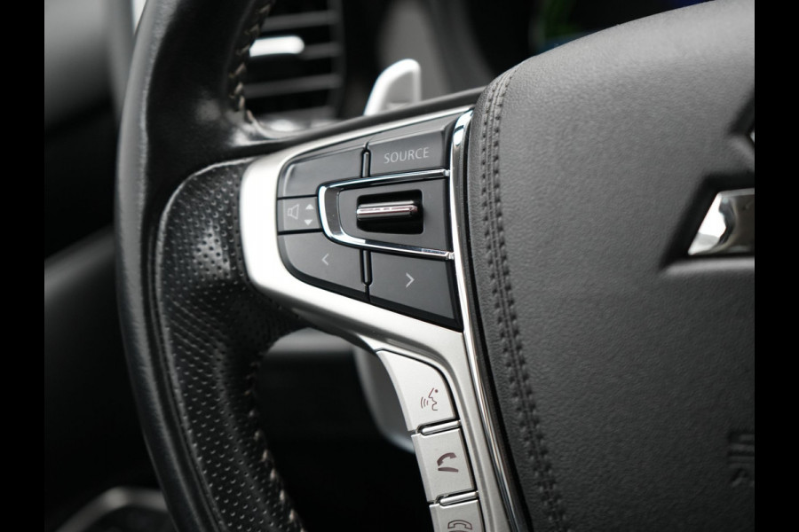 Mitsubishi Outlander 2.4 PHEV Intense Plug In Hybrid 225pk Dealer O.H PHEV | Trekhaak | Camera | Lederen Sportstoelen Verwarmd | Navigatie | Keyless | Android Auto | DAB |