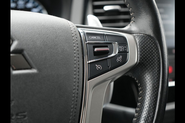 Mitsubishi Outlander 2.4 PHEV Intense Plug In Hybrid 225pk Dealer O.H PHEV | Trekhaak | Camera | Lederen Sportstoelen Verwarmd | Navigatie | Keyless | Android Auto | DAB |