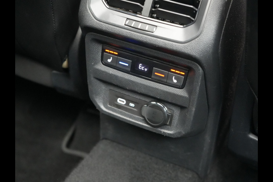 Seat Tarraco 1.4 TSI e-Hybrid Xcellence Plug In Hybrid 245pk Dealer O.H PHEV | Trekhaak Af Fabriek | Panodak | Adaptive Cruise | 360 Camera | Lederen Sportstoelen Memory & Verwarmd | Apple Carplay | Virtual | Stuur Verwarmd | Blis | Navigatie | DAB | 20"L.M |