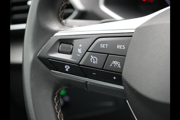 Seat Tarraco 1.4 TSI e-Hybrid Xcellence Plug In Hybrid 245pk Dealer O.H PHEV | Trekhaak Af Fabriek | Panodak | Adaptive Cruise | 360 Camera | Lederen Sportstoelen Memory & Verwarmd | Apple Carplay | Virtual | Stuur Verwarmd | Blis | Navigatie | DAB | 20"L.M |