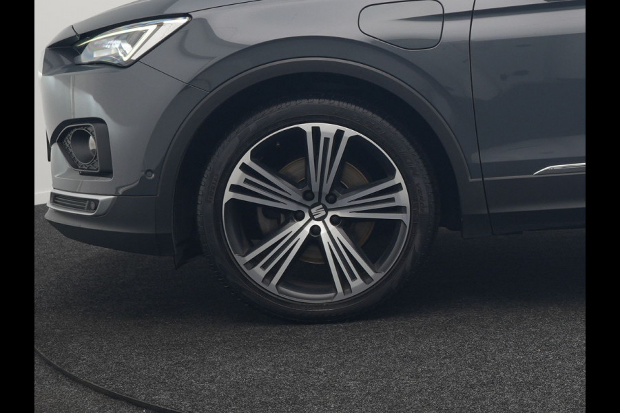 Seat Tarraco 1.4 TSI e-Hybrid Xcellence Plug In Hybrid 245pk Dealer O.H PHEV | Trekhaak Af Fabriek | Panodak | Adaptive Cruise | 360 Camera | Lederen Sportstoelen Memory & Verwarmd | Apple Carplay | Virtual | Stuur Verwarmd | Blis | Navigatie | DAB | 20"L.M |