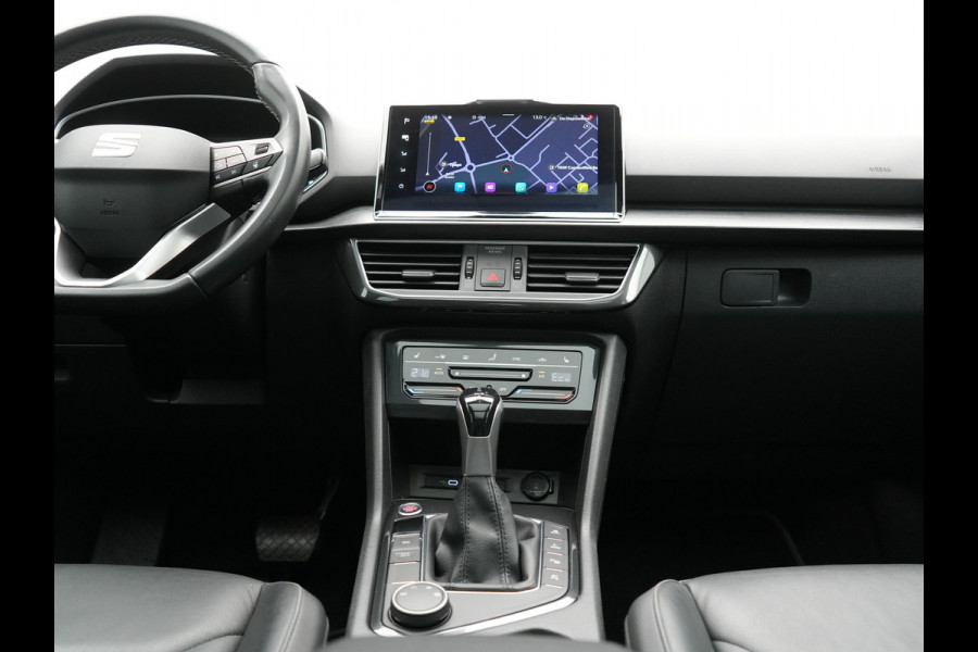 Seat Tarraco 1.4 TSI e-Hybrid Xcellence Plug In Hybrid 245pk Dealer O.H PHEV | Trekhaak Af Fabriek | Panodak | Adaptive Cruise | 360 Camera | Lederen Sportstoelen Memory & Verwarmd | Apple Carplay | Virtual | Stuur Verwarmd | Blis | Navigatie | DAB | 20"L.M |