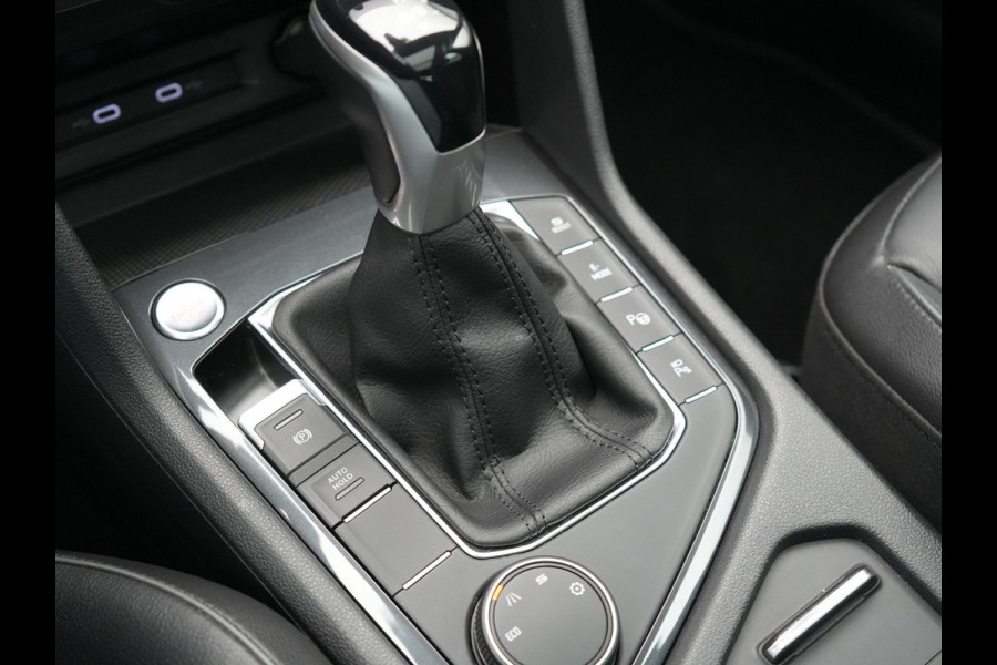 Seat Tarraco 1.4 TSI e-Hybrid Xcellence Plug In Hybrid 245pk Dealer O.H PHEV | Trekhaak Af Fabriek | Panodak | Adaptive Cruise | 360 Camera | Lederen Sportstoelen Memory & Verwarmd | Apple Carplay | Virtual | Stuur Verwarmd | Blis | Navigatie | DAB | 20"L.M |