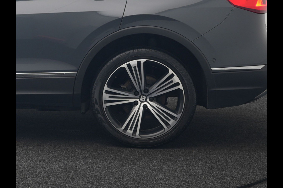 Seat Tarraco 1.4 TSI e-Hybrid Xcellence Plug In Hybrid 245pk Dealer O.H PHEV | Trekhaak Af Fabriek | Panodak | Adaptive Cruise | 360 Camera | Lederen Sportstoelen Memory & Verwarmd | Apple Carplay | Virtual | Stuur Verwarmd | Blis | Navigatie | DAB | 20"L.M |