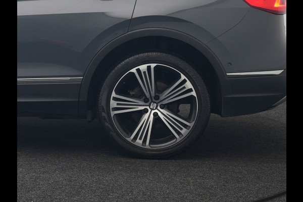 Seat Tarraco 1.4 TSI e-Hybrid Xcellence Plug In Hybrid 245pk Dealer O.H PHEV | Trekhaak Af Fabriek | Panodak | Adaptive Cruise | 360 Camera | Lederen Sportstoelen Memory & Verwarmd | Apple Carplay | Virtual | Stuur Verwarmd | Blis | Navigatie | DAB | 20"L.M |