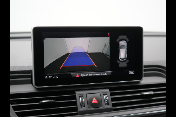 Audi Q5 50 TFSI e quattro S Line Plug In Hybrid 299pk Dealer O.H PHEV | Luchtvering | Trekhaak Af Fabriek | Adaptive Cruise | Camera | Virtual | Apple Carplay | Alcantara Sportstoelen Verwarmd | Keyless | Navigatie | DAB |
