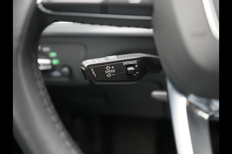 Audi Q5 50 TFSI e quattro S Line Plug In Hybrid 299pk Dealer O.H PHEV | Luchtvering | Trekhaak Af Fabriek | Adaptive Cruise | Camera | Virtual | Apple Carplay | Alcantara Sportstoelen Verwarmd | Keyless | Navigatie | DAB |