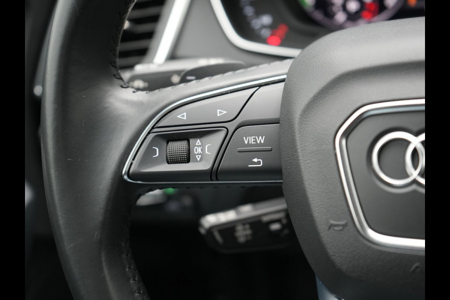 Audi Q5 50 TFSI e quattro S Line Plug In Hybrid 299pk Dealer O.H PHEV | Luchtvering | Trekhaak Af Fabriek | Adaptive Cruise | Camera | Virtual | Apple Carplay | Alcantara Sportstoelen Verwarmd | Keyless | Navigatie | DAB |