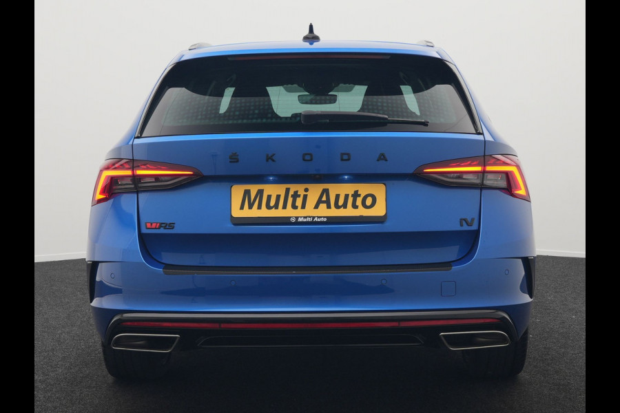 Škoda Octavia Combi 1.4 TSI RS iV Business Plug In Hybrid 245pk Dealer O.H PHEV | Adaptive Cruise | Camera | Sportstoelen Verwarmd | Apple Carplay | Navigatie | Crystal LED | Blis | Keyless | Stuur Verwarmd | Virtual | DAB |