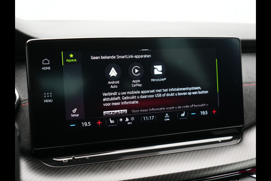 Škoda Octavia Combi 1.4 TSI RS iV Business Plug In Hybrid 245pk Dealer O.H PHEV | Adaptive Cruise | Camera | Sportstoelen Verwarmd | Apple Carplay | Navigatie | Crystal LED | Blis | Keyless | Stuur Verwarmd | Virtual | DAB |