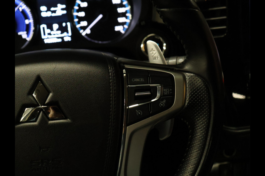 Mitsubishi Outlander 2.4 PHEV Pure+ [TREKHAAK, CAMERA, CRUISE CONTROL, BLUETOOTH TELEFOON, STOELVERWARMING, FLIPPERS, CLIMATE CONTROL, NIEUWSTAAT]
