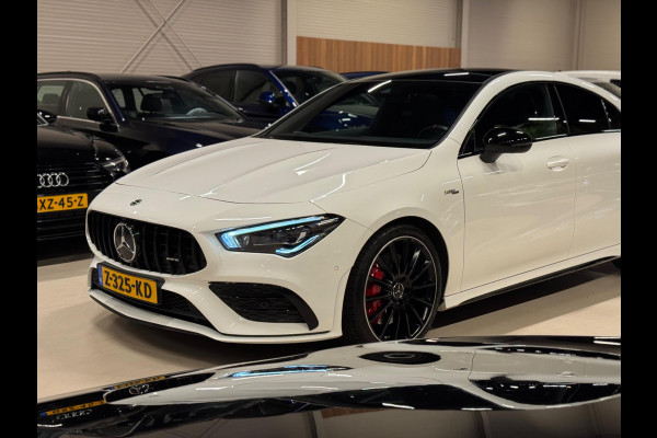 Mercedes-Benz CLA-Klasse 35 AMG 4MATIC Premium Plus, Pano, Night, Matrix Led, Ambiënte Light, Widescreen, Cam, PDC, Dealer Onderhouden