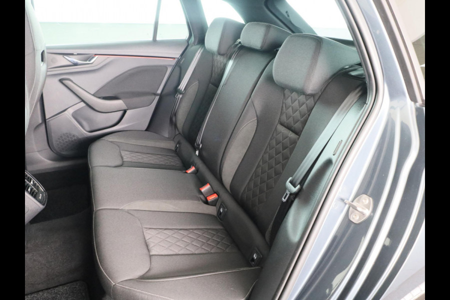 Škoda SCALA 1.0 TSI Sport Business 110 pk Automaat (DSG) | Navigatie | Parkeersensoren achter | Achteruitrijcamera | Adaptieve cruise control | Full LED koplampen | Voll. digitaal instrumentenpaneel |