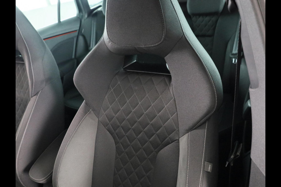 Škoda SCALA 1.0 TSI Sport Business 110 pk Automaat (DSG) | Navigatie | Parkeersensoren achter | Achteruitrijcamera | Adaptieve cruise control | Full LED koplampen | Voll. digitaal instrumentenpaneel |