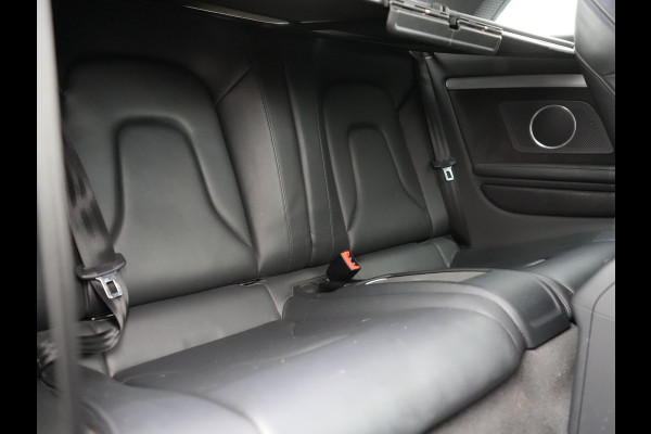 Audi A5 Cabriolet 1.8 TFSI S Line Automaat 177pk Dealer O.H | S Line Interieur & Exterieur | Bang & Olufsen | Cruise Control | Lederen Sportstoelen Verwarmd | Nekverwarming | 19" L.M | Navigatie | DAB |