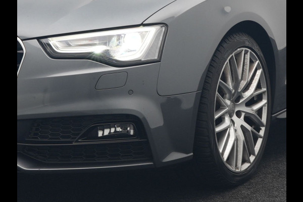 Audi A5 Cabriolet 1.8 TFSI S Line Automaat 177pk Dealer O.H | S Line Interieur & Exterieur | Bang & Olufsen | Cruise Control | Lederen Sportstoelen Verwarmd | Nekverwarming | 19" L.M | Navigatie | DAB |