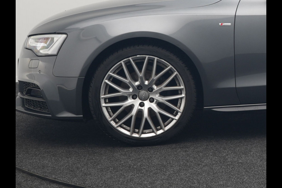 Audi A5 Cabriolet 1.8 TFSI S Line Automaat 177pk Dealer O.H | S Line Interieur & Exterieur | Bang & Olufsen | Cruise Control | Lederen Sportstoelen Verwarmd | Nekverwarming | 19" L.M | Navigatie | DAB |