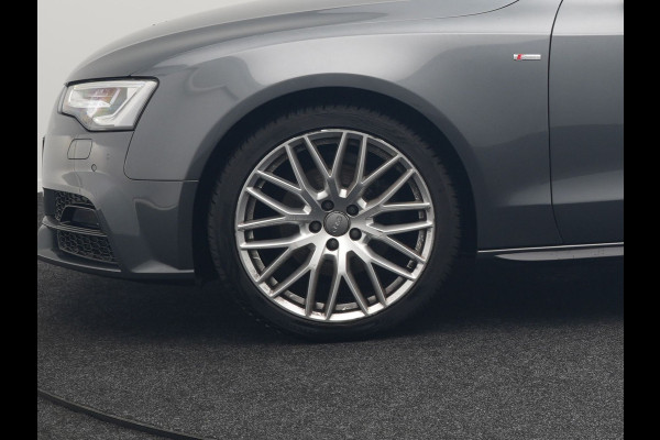 Audi A5 Cabriolet 1.8 TFSI S Line Automaat 177pk Dealer O.H | S Line Interieur & Exterieur | Bang & Olufsen | Cruise Control | Lederen Sportstoelen Verwarmd | Nekverwarming | 19" L.M | Navigatie | DAB |