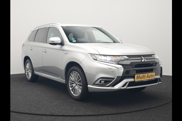 Mitsubishi Outlander 2.4 Intense+ Plug In Hybrid 225pk Dealer O.H PHEV | Trekhaak Af Fabriek | 360 Camera | Lederen Sportstoelen Verwarmd | Apple Carplay | Blis | Cruise Control | Navigatie | Keyless | DAB | 18" L.M |