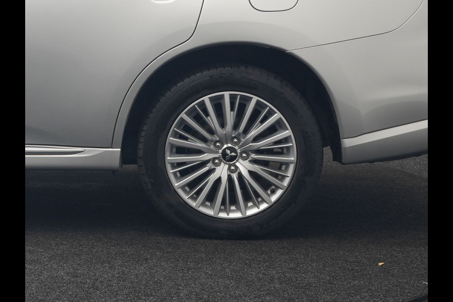 Mitsubishi Outlander 2.4 Intense+ Plug In Hybrid 225pk Dealer O.H PHEV | Trekhaak Af Fabriek | 360 Camera | Lederen Sportstoelen Verwarmd | Apple Carplay | Blis | Cruise Control | Navigatie | Keyless | DAB | 18" L.M |