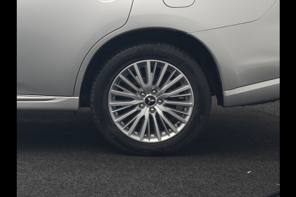 Mitsubishi Outlander 2.4 Intense+ Plug In Hybrid 225pk Dealer O.H PHEV | Trekhaak Af Fabriek | 360 Camera | Lederen Sportstoelen Verwarmd | Apple Carplay | Blis | Cruise Control | Navigatie | Keyless | DAB | 18" L.M |