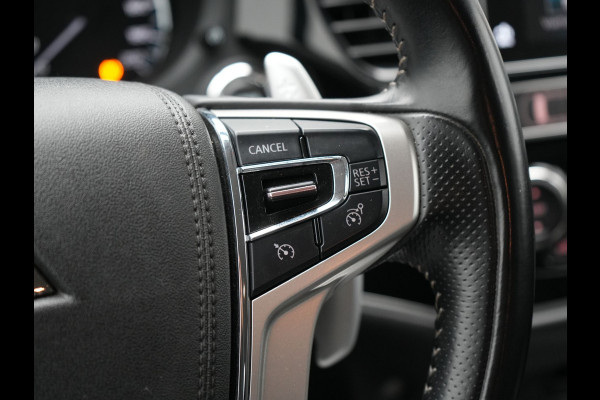 Mitsubishi Outlander 2.4 Intense Plug In Hybrid 225pk Dealer O.H PHEV | Trekhaak Afneembaar | Alcantara Sportstoelen Verwarmd | Camera | Apple Carplay | Keyless | DAB |