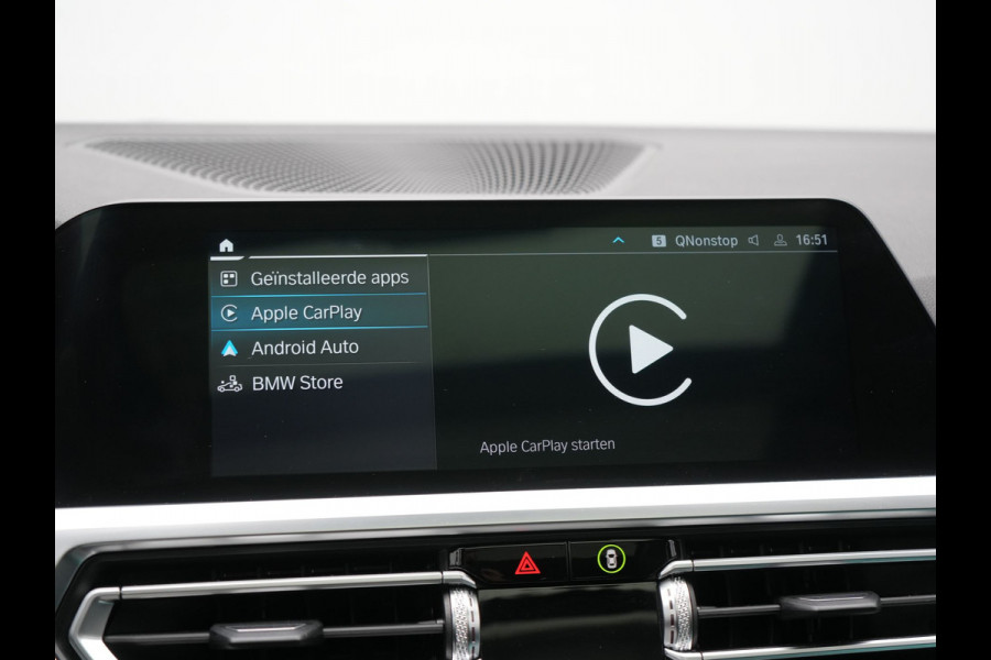 BMW 3 Serie Touring 330e xDrive Sportline Plug In Hybrid 293pk Dealer O.H. PHEV | Panodak | Head Up | Adaptive Cruise | Laser LED | Harman & Kardon | Lederen Sportstoelen Memory & Verwarmd | Sfeerverlichting | Virtual | Navigatie |