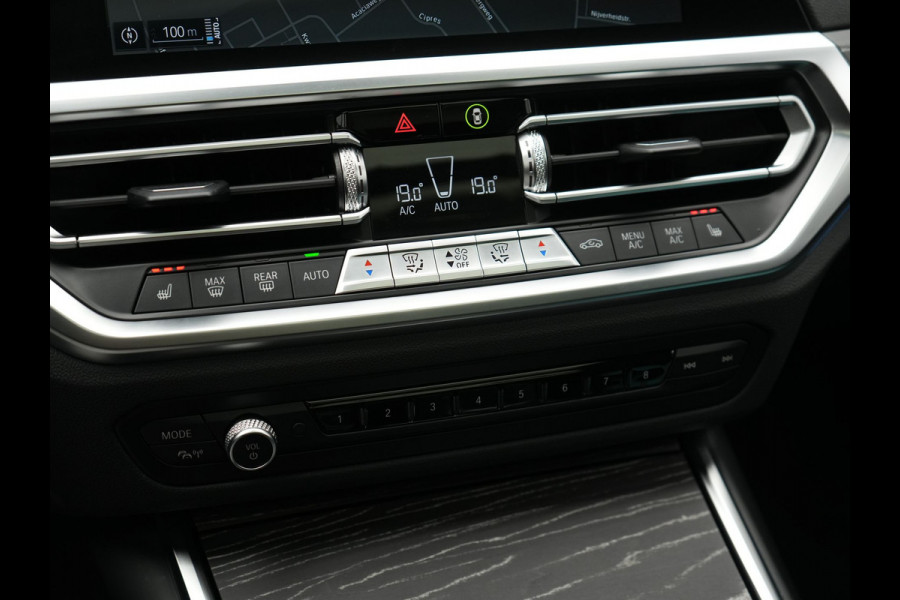 BMW 3 Serie Touring 330e xDrive Sportline Plug In Hybrid 293pk Dealer O.H. PHEV | Panodak | Head Up | Adaptive Cruise | Laser LED | Harman & Kardon | Lederen Sportstoelen Memory & Verwarmd | Sfeerverlichting | Virtual | Navigatie |