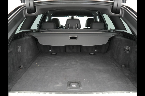 BMW 5 Serie Touring 530e M Sport Plug In Hybrid 293pk Dealer O.H PHEV | Sfeerverlichting | Lederen Sportstoelen Verwarmd | Apple Carplay | Cruise Control | Camera | Blis | Navigatie | DAB |