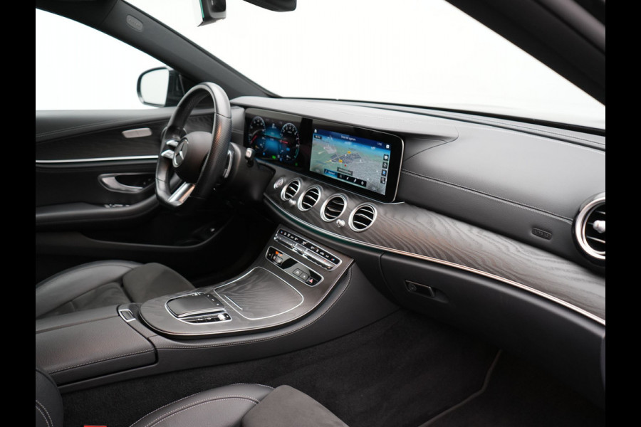 Mercedes-Benz E-Klasse Estate 300 e AMG Line Plug In Hybrid 320pk Dealer O.H PHEV | Alcantara Sportstoelen Verwarmd |  Widescreen Navi | Apple Carplay | BLIS | Sfeerverlichting | Camera |