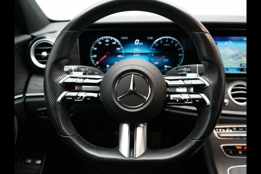 Mercedes-Benz E-Klasse Estate 300 e AMG Line Plug In Hybrid 320pk Dealer O.H PHEV | Alcantara Sportstoelen Verwarmd |  Widescreen Navi | Apple Carplay | BLIS | Sfeerverlichting | Camera |
