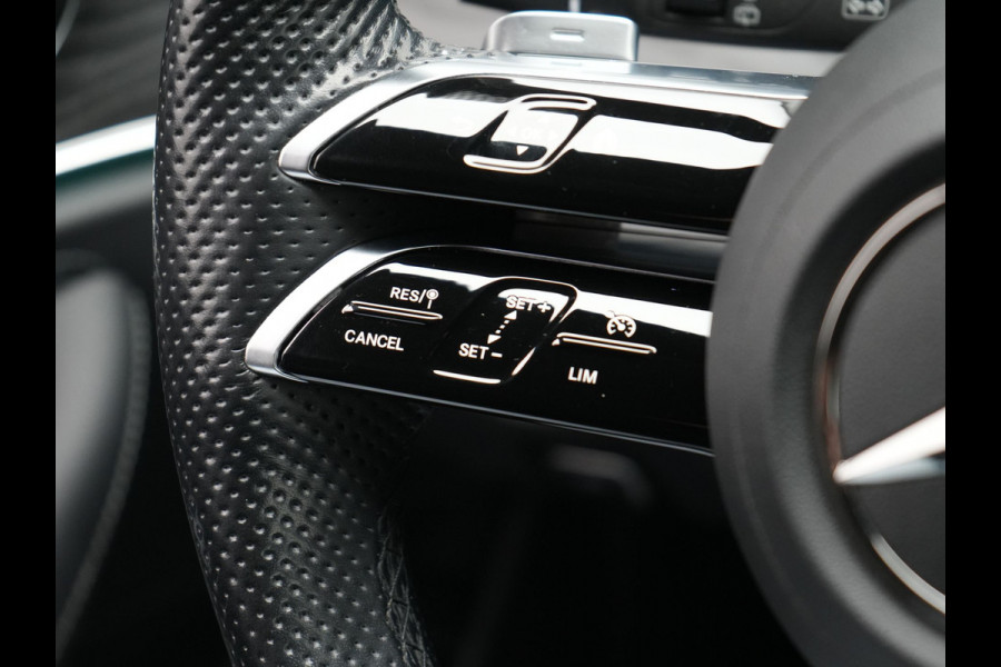 Mercedes-Benz E-Klasse Estate 300 e AMG Line Plug In Hybrid 320pk Dealer O.H PHEV | Alcantara Sportstoelen Verwarmd |  Widescreen Navi | Apple Carplay | BLIS | Sfeerverlichting | Camera |