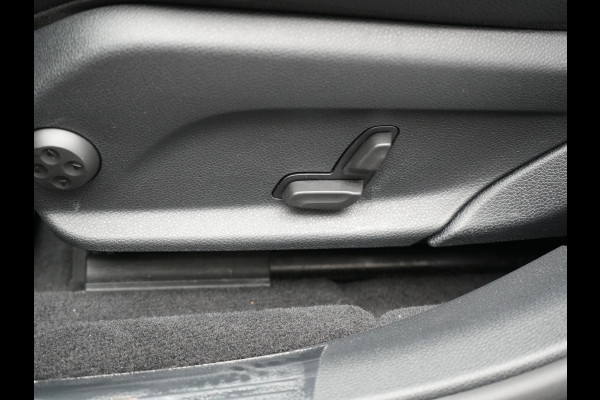 Mercedes-Benz E-Klasse Estate 300 e AMG Line Plug In Hybrid 320pk Dealer O.H PHEV | Alcantara Sportstoelen Verwarmd |  Widescreen Navi | Apple Carplay | BLIS | Sfeerverlichting | Camera |