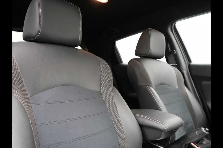 Nissan Juke 1.2 DIG-T S/S N-Vision 116pk Dealer O.H | Trekhaak Afneembaar | Alcantara Sportstoelen | 360 Camera | Lane Assist | Cruise Control | Keyless | Navigatie | Bluetooth | Climate Control | DAB |