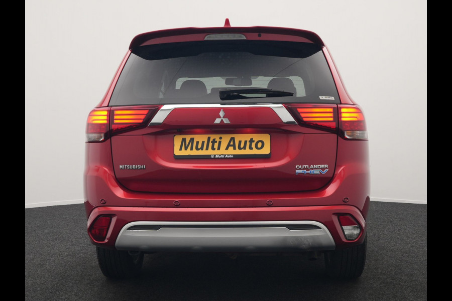 Mitsubishi Outlander 2.4 Intense+ Plug In Hybrid 225pk Dealer O.H PHEV | 360 Camera | Lederen Sportstoelen Verwarmd | Keyless | Navigatie | Stuur Verwarmd | Cruise Control | Blis | DAB |