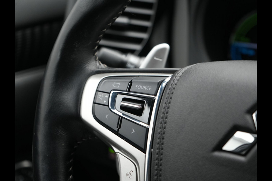 Mitsubishi Outlander 2.4 Intense+ Plug In Hybrid 225pk Dealer O.H PHEV | 360 Camera | Lederen Sportstoelen Verwarmd | Keyless | Navigatie | Stuur Verwarmd | Cruise Control | Blis | DAB |