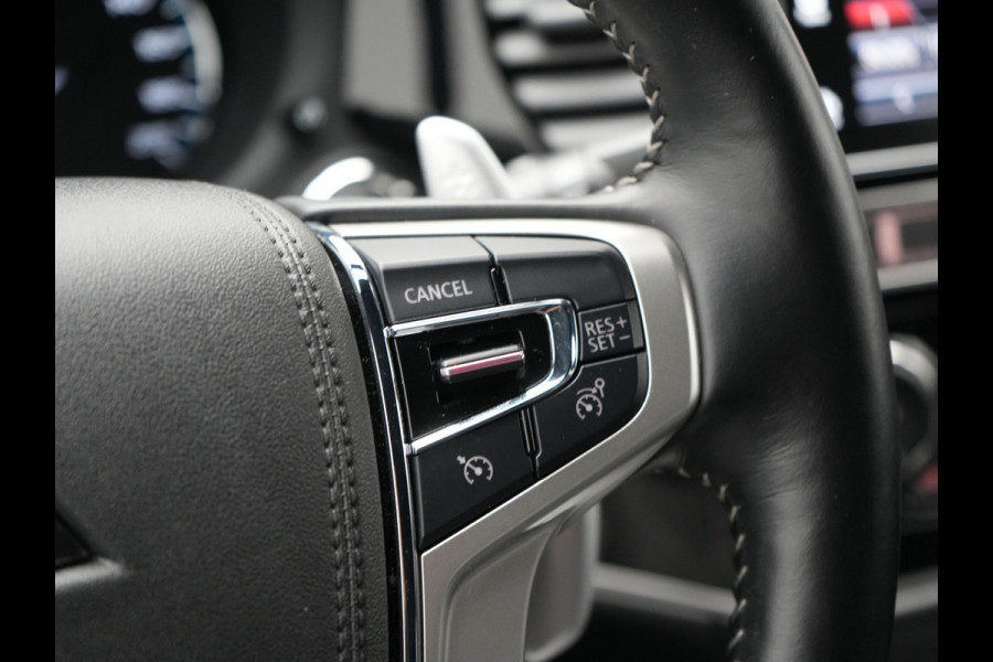 Mitsubishi Outlander 2.4 Intense+ Plug In Hybrid 225pk Dealer O.H PHEV | 360 Camera | Lederen Sportstoelen Verwarmd | Keyless | Navigatie | Stuur Verwarmd | Cruise Control | Blis | DAB |