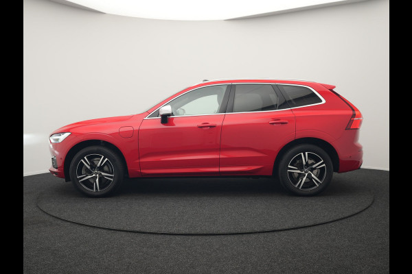 Volvo XC60 T8 Twin Engine AWD R-Design Plug in Hybrid 391pk PHEV | Trekhaak af Fabriek | Panodak | Pilot Assist | Adaptive Cruise | 360 Camera | Carplay | Keyless |