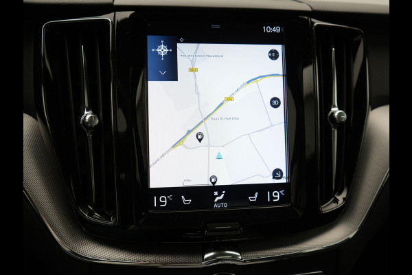 Volvo XC60 T8 Twin Engine AWD R-Design Plug in Hybrid 391pk PHEV | Trekhaak af Fabriek | Panodak | Pilot Assist | Adaptive Cruise | 360 Camera | Carplay | Keyless |